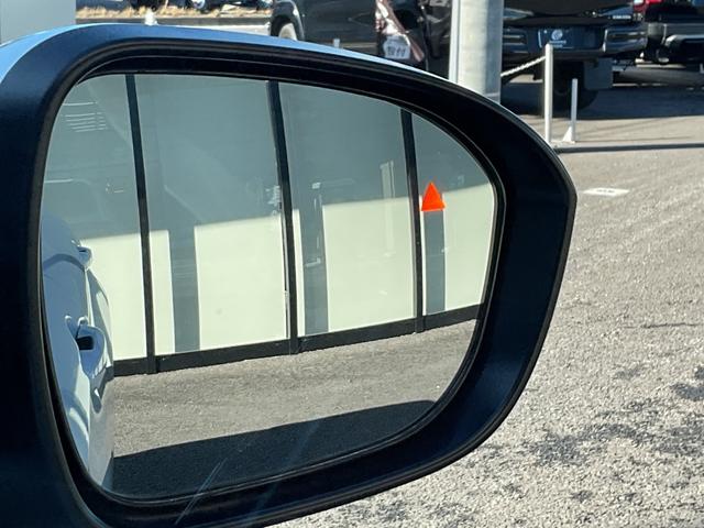 アウトランダーPHEV P ワンオーナー・純正ナビ・TV・マルチアラウンドモニター・ステアリングヒーター・ハーフレザーシート・シートヒーター・BOSEサウンド・レーダークルーズ・ETC2.0・ブラインドスポット・パワーバックドア(14枚目)