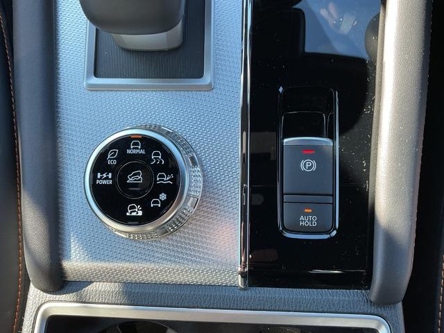 アウトランダーPHEV P ワンオーナー・純正ナビ・TV・マルチアラウンドモニター・ステアリングヒーター・ハーフレザーシート・シートヒーター・BOSEサウンド・レーダークルーズ・ETC2.0・ブラインドスポット・パワーバックドア(42枚目)