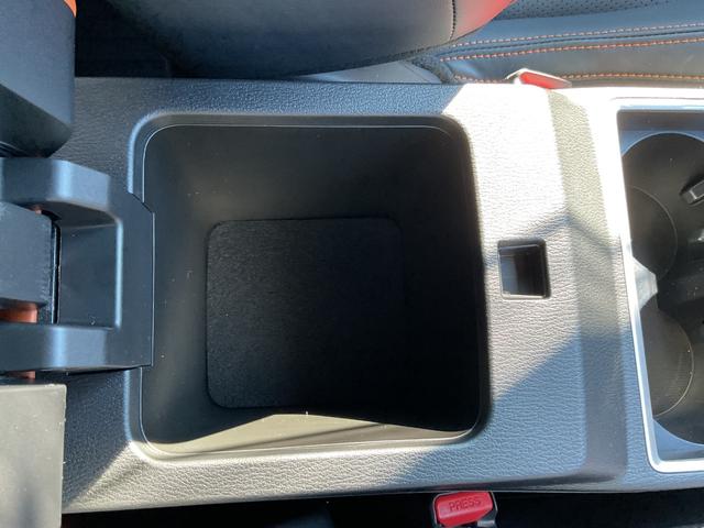 アウトランダーPHEV P ワンオーナー・純正ナビ・TV・マルチアラウンドモニター・ステアリングヒーター・ハーフレザーシート・シートヒーター・BOSEサウンド・レーダークルーズ・ETC2.0・ブラインドスポット・パワーバックドア(46枚目)