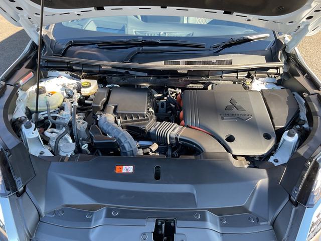 アウトランダーPHEV P ワンオーナー・純正ナビ・TV・マルチアラウンドモニター・ステアリングヒーター・ハーフレザーシート・シートヒーター・BOSEサウンド・レーダークルーズ・ETC2.0・ブラインドスポット・パワーバックドア(51枚目)