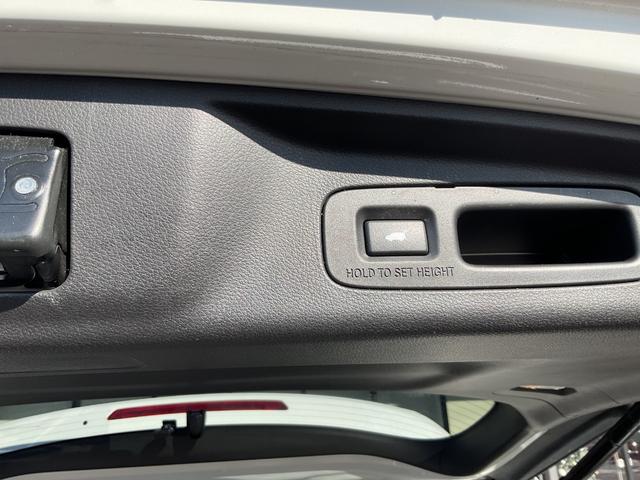 オデッセイハイブリッド e:HEVアブソルート・EX HKS車高調・純正フリップダウンモニター・純正ナビTV・マルチビューカメラ・ブラインドスポット・パワーバックドア・ETC2.0・両側パワースライドドア・ホンダセンシング・スマートパーキングアシスト(48枚目)