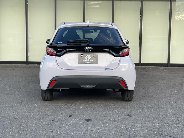 ヤリス Ｘ　純正ディスプレイオーディオ・プリクラッシュセーフティ・レーンアシスト・前後ドライブレコーダー・オートライト・オートハイビーム・クリアランスソナー・キーレスキー（5枚目）