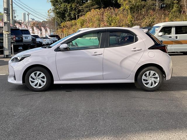 ヤリス Ｘ　純正ディスプレイオーディオ・プリクラッシュセーフティ・レーンアシスト・前後ドライブレコーダー・オートライト・オートハイビーム・クリアランスソナー・キーレスキー（6枚目）