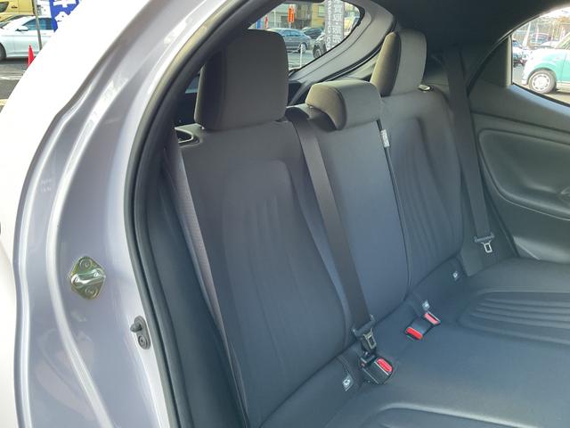 ヤリス Ｘ　純正ディスプレイオーディオ・プリクラッシュセーフティ・レーンアシスト・前後ドライブレコーダー・オートライト・オートハイビーム・クリアランスソナー・キーレスキー（16枚目）