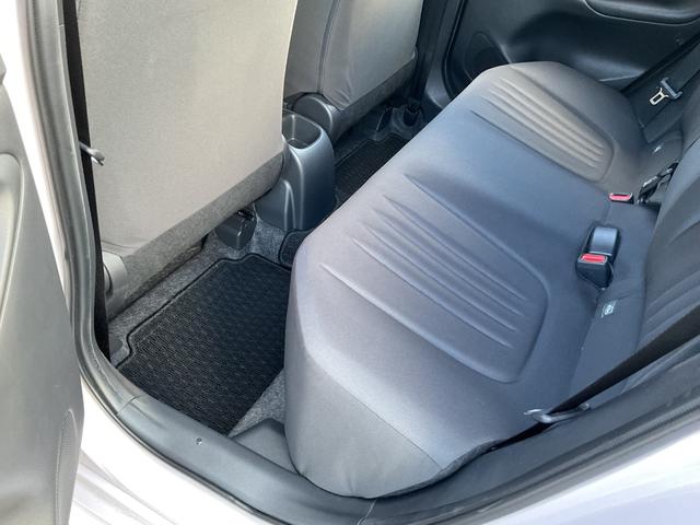 ヤリス Ｘ　純正ディスプレイオーディオ・プリクラッシュセーフティ・レーンアシスト・前後ドライブレコーダー・オートライト・オートハイビーム・クリアランスソナー・キーレスキー（21枚目）