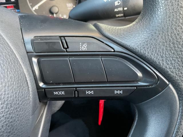 ヤリス Ｘ　純正ディスプレイオーディオ・プリクラッシュセーフティ・レーンアシスト・前後ドライブレコーダー・オートライト・オートハイビーム・クリアランスソナー・キーレスキー（28枚目）