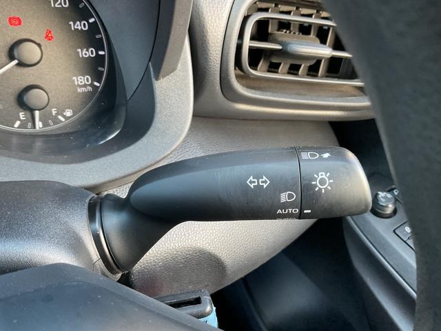 ヤリス Ｘ　純正ディスプレイオーディオ・プリクラッシュセーフティ・レーンアシスト・前後ドライブレコーダー・オートライト・オートハイビーム・クリアランスソナー・キーレスキー（30枚目）