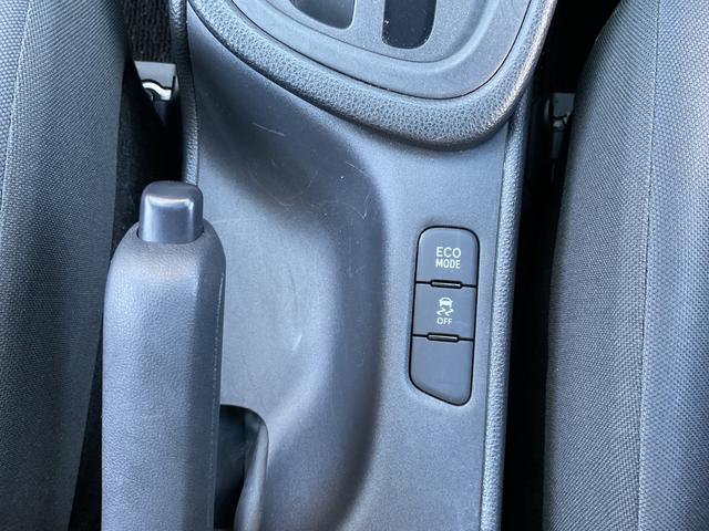 ヤリス Ｘ　純正ディスプレイオーディオ・プリクラッシュセーフティ・レーンアシスト・前後ドライブレコーダー・オートライト・オートハイビーム・クリアランスソナー・キーレスキー（36枚目）