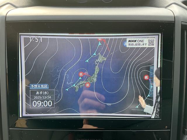 フォレスター ＳＴＩスポーツ　純正ダイアトーンナビフルセグＴＶ・デジタルインナーミラー・バックカメラ・ＥＴＣ・アイサイト・前席シートヒーター・ステアリングヒーター・運転席メモリパワーシート・パドルシフト・ブラインドスポット（5枚目）