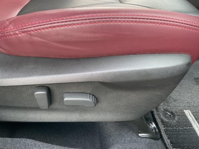 フォレスター ＳＴＩスポーツ　純正ダイアトーンナビフルセグＴＶ・デジタルインナーミラー・バックカメラ・ＥＴＣ・アイサイト・前席シートヒーター・ステアリングヒーター・運転席メモリパワーシート・パドルシフト・ブラインドスポット（19枚目）