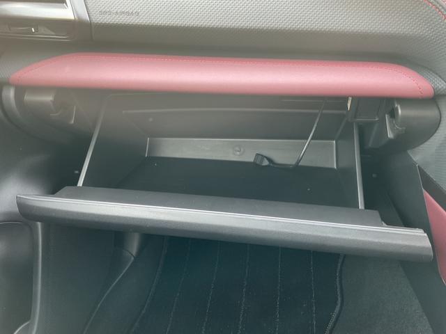 フォレスター ＳＴＩスポーツ　純正ダイアトーンナビフルセグＴＶ・デジタルインナーミラー・バックカメラ・ＥＴＣ・アイサイト・前席シートヒーター・ステアリングヒーター・運転席メモリパワーシート・パドルシフト・ブラインドスポット（48枚目）