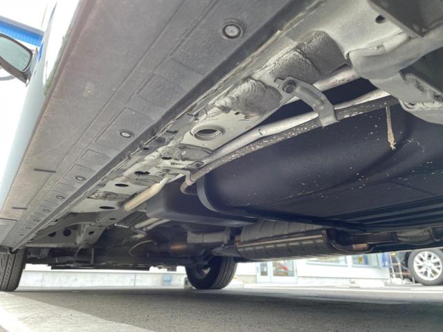 セレナ ハイウェイスター　両側電動スライド　純正９型ナビ　全周囲カメラ　バックカメラ　エマージェンシーブレーキ　ドラレコ　コーナーセンサー　スマートキー　ＬＥＤヘッド　ＥＴＣ　クルコン　オートマチックハイビーム　車線逸脱警報（22枚目）