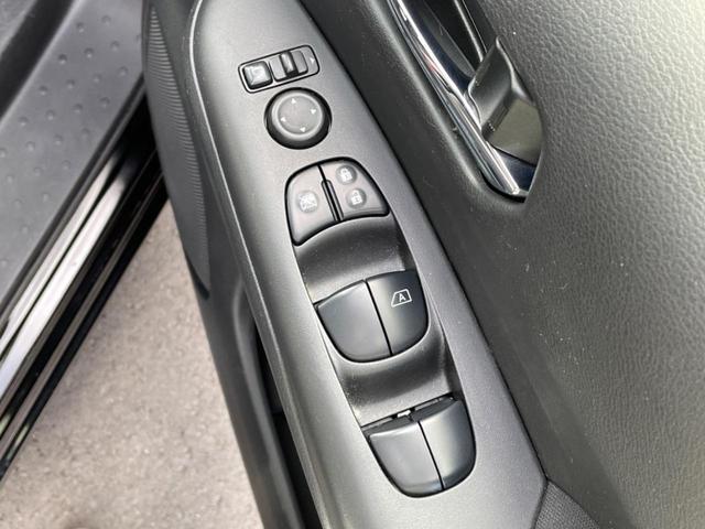セレナ ハイウェイスター　両側電動スライド　純正９型ナビ　全周囲カメラ　バックカメラ　エマージェンシーブレーキ　ドラレコ　コーナーセンサー　スマートキー　ＬＥＤヘッド　ＥＴＣ　クルコン　オートマチックハイビーム　車線逸脱警報（64枚目）
