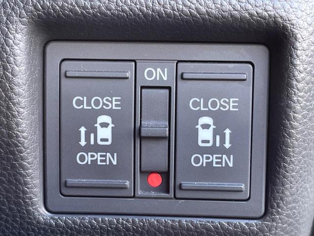 N-BOXカスタム G・Lターボホンダセンシング 両側電動スライド バックカメラ ホンダセンシング レーダークルーズ 禁煙車 2トーンカラー ハーフレザーシート ドラレコ スマートキー LEDヘッド ETC オートマチックハイビーム 車線逸脱警報(3枚目)