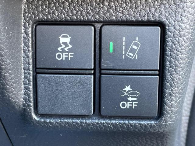 N-BOXカスタム G・Lターボホンダセンシング 両側電動スライド バックカメラ ホンダセンシング レーダークルーズ 禁煙車 2トーンカラー ハーフレザーシート ドラレコ スマートキー LEDヘッド ETC オートマチックハイビーム 車線逸脱警報(5枚目)