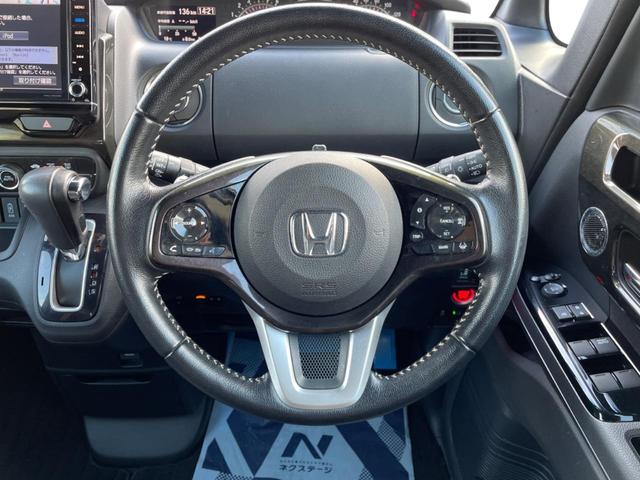 N-BOXカスタム G・Lターボホンダセンシング 両側電動スライド バックカメラ ホンダセンシング レーダークルーズ 禁煙車 2トーンカラー ハーフレザーシート ドラレコ スマートキー LEDヘッド ETC オートマチックハイビーム 車線逸脱警報(11枚目)