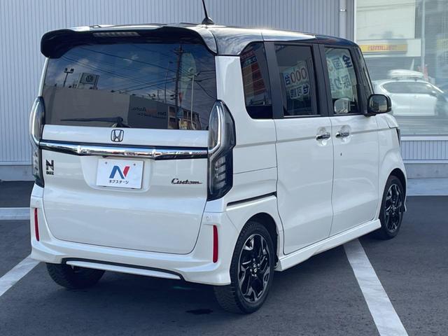 N-BOXカスタム G・Lターボホンダセンシング 両側電動スライド バックカメラ ホンダセンシング レーダークルーズ 禁煙車 2トーンカラー ハーフレザーシート ドラレコ スマートキー LEDヘッド ETC オートマチックハイビーム 車線逸脱警報(17枚目)