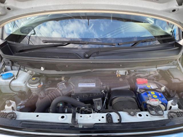 N-BOXカスタム G・Lターボホンダセンシング 両側電動スライド バックカメラ ホンダセンシング レーダークルーズ 禁煙車 2トーンカラー ハーフレザーシート ドラレコ スマートキー LEDヘッド ETC オートマチックハイビーム 車線逸脱警報(18枚目)