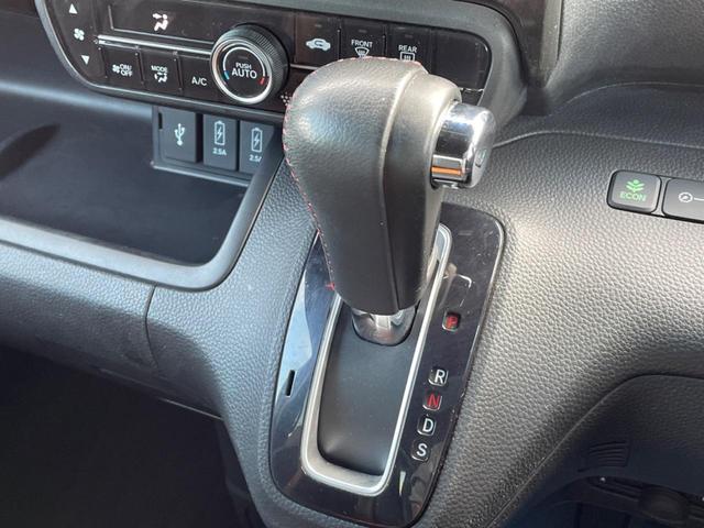 N-BOXカスタム G・Lターボホンダセンシング 両側電動スライド バックカメラ ホンダセンシング レーダークルーズ 禁煙車 2トーンカラー ハーフレザーシート ドラレコ スマートキー LEDヘッド ETC オートマチックハイビーム 車線逸脱警報(49枚目)