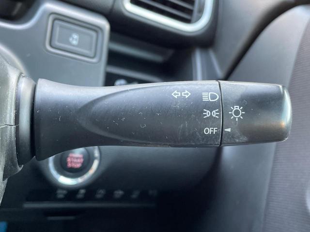 ソリオ ハイブリッドＭＸ　禁煙車　電動スライド　デュアルセンサーブレーキサポート　スマートキー　クルコン　車線逸脱警報　誤発進抑制機能　先行車発進お知らせ機能　オートエアコン　純正１５インチＡＷ　ＣＤ再生　ステアリングスイッチ（52枚目）