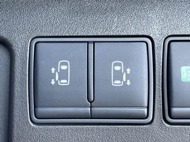 セレナ ハイウェイスター　Ｖエアロモード＋セーフティ　ＳＨＶ　後期　両側電動スライドドア　純正ナビ　フリップダウン　全周囲カメラ　フロント・サイド・バックカメラ　エマージェンシーブレーキ　禁煙車　ドラレコ　コーナーセンサー　スマートキー　ＬＥＤヘッド　ＥＴＣ（3枚目）