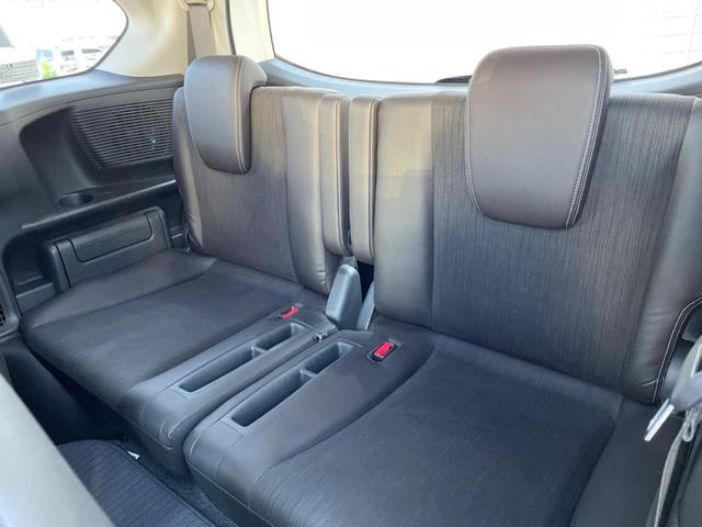 フリードハイブリッド ハイブリッド プレミアムエディション 両側電動スライドドア 純正ナビ バックカメラ 禁煙車 スマートキー ETC クルコン オートライト オートエアコン Bluetooth CD/DVD再生 フルセグ 革巻きステアリング(39枚目)