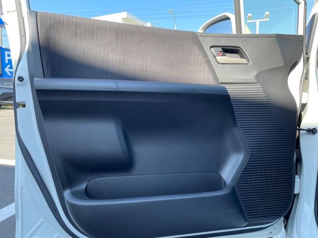 フリードハイブリッド ハイブリッド プレミアムエディション 両側電動スライドドア 純正ナビ バックカメラ 禁煙車 スマートキー ETC クルコン オートライト オートエアコン Bluetooth CD/DVD再生 フルセグ 革巻きステアリング(46枚目)