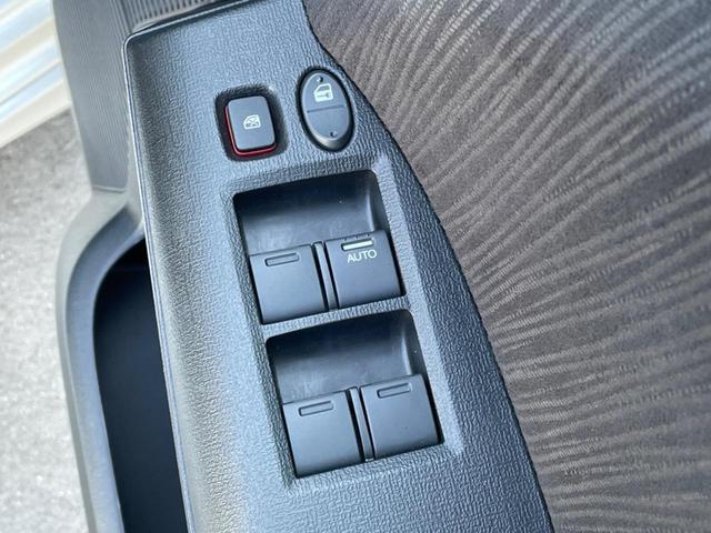 フリードハイブリッド ハイブリッド プレミアムエディション 両側電動スライドドア 純正ナビ バックカメラ 禁煙車 スマートキー ETC クルコン オートライト オートエアコン Bluetooth CD/DVD再生 フルセグ 革巻きステアリング(48枚目)