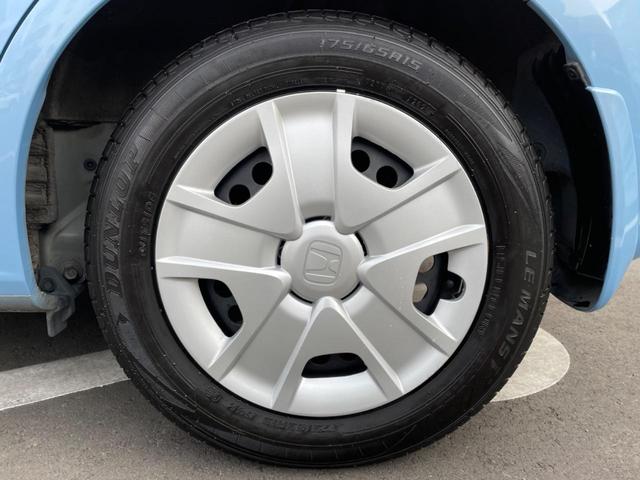 フィットハイブリッド スマートセレクション SDナビ バックカメラ 禁煙車 スマートキー ETC クルコン 1オーナー オートライト オートエアコン CD/DVD再生 フルセグ 革巻きステアリング ステアリングスイッチ(28枚目)