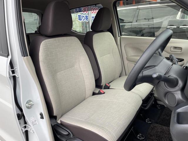 運転席シート廻りは使用感も少なく、良好な状態となっています。丁寧に使われていたことがよくわかりますね。