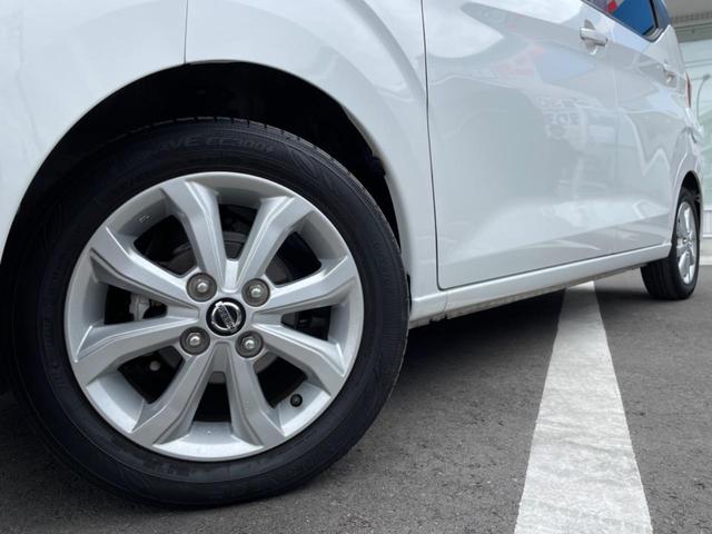 【１４インチアルミホイール】外観にマッチしたアルミホイールを装着しております。各種アルミホイールや、スタッドレスタイヤも取扱いしております。是非ご相談ください♪