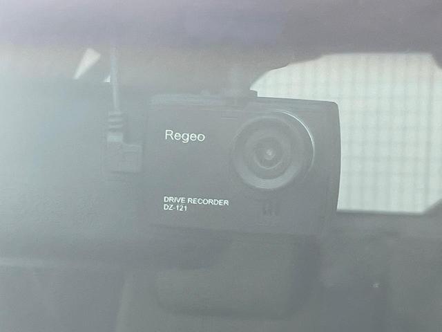 フィット Ｌ　ハイウェイエディション　バックカメラ　ドラレコ　ＨＩＤヘッド　ビルトインＥＴＣ　オートライト　オートエアコン　ＤＶＤ再生　地デジ（4枚目）