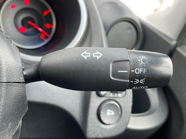 フィット Ｌ　ハイウェイエディション　バックカメラ　ドラレコ　ＨＩＤヘッド　ビルトインＥＴＣ　オートライト　オートエアコン　ＤＶＤ再生　地デジ（29枚目）