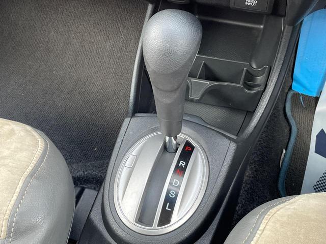 フィット Ｌ　ハイウェイエディション　バックカメラ　ドラレコ　ＨＩＤヘッド　ビルトインＥＴＣ　オートライト　オートエアコン　ＤＶＤ再生　地デジ（34枚目）