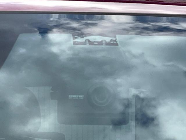 ヴェゼル ｅ：ＨＥＶ　Ｘ　９インチホンダコネクトナビ　バックカメラ　ホンダセンシング　レーダークルーズ　ドラレコ　コーナーセンサー　スマートキー　ＬＥＤヘッド　ビルトインＥＴＣ　純正１６インチアルミ　オートハイビーム（5枚目）