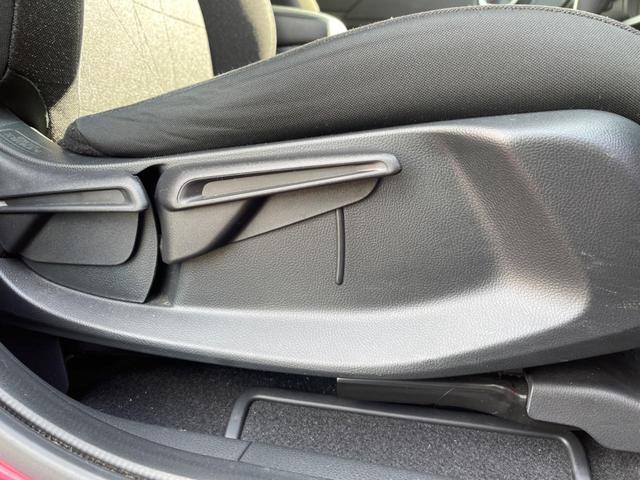 ヴェゼル ｅ：ＨＥＶ　Ｘ　９インチホンダコネクトナビ　バックカメラ　ホンダセンシング　レーダークルーズ　ドラレコ　コーナーセンサー　スマートキー　ＬＥＤヘッド　ビルトインＥＴＣ　純正１６インチアルミ　オートハイビーム（41枚目）