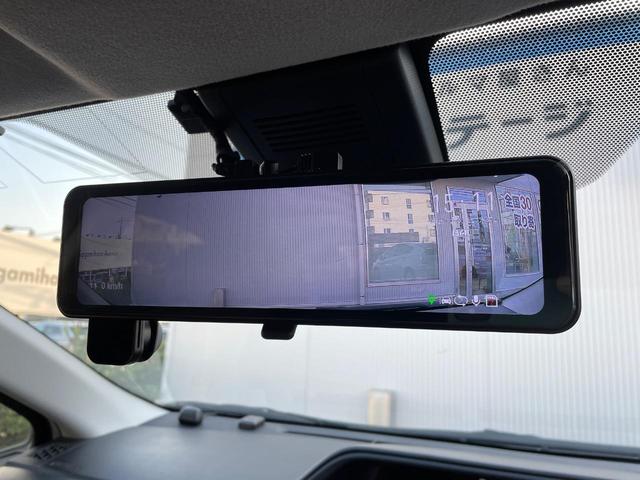 アクア Ｇブラックソフトレザーセレクション　純正７インチナビ　プリクラッシュセーフティ　バックカメラ　合皮シート　スマートキー　ＥＴＣ　クルコン　ＬＥＤヘッド　デジタルインナーミラー　車線逸脱警報　オートライト　Ｂｌｕｅｔｏｏｔｈ再生（4枚目）