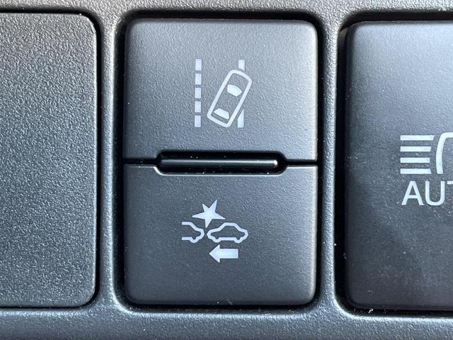 アクア Ｇブラックソフトレザーセレクション　純正７インチナビ　プリクラッシュセーフティ　バックカメラ　合皮シート　スマートキー　ＥＴＣ　クルコン　ＬＥＤヘッド　デジタルインナーミラー　車線逸脱警報　オートライト　Ｂｌｕｅｔｏｏｔｈ再生（5枚目）