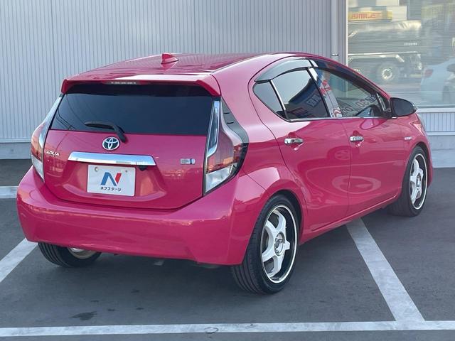 アクア Ｇブラックソフトレザーセレクション　純正７インチナビ　プリクラッシュセーフティ　バックカメラ　合皮シート　スマートキー　ＥＴＣ　クルコン　ＬＥＤヘッド　デジタルインナーミラー　車線逸脱警報　オートライト　Ｂｌｕｅｔｏｏｔｈ再生（17枚目）