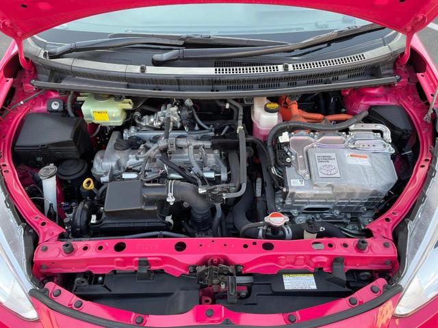 アクア Ｇブラックソフトレザーセレクション　純正７インチナビ　プリクラッシュセーフティ　バックカメラ　合皮シート　スマートキー　ＥＴＣ　クルコン　ＬＥＤヘッド　デジタルインナーミラー　車線逸脱警報　オートライト　Ｂｌｕｅｔｏｏｔｈ再生（18枚目）