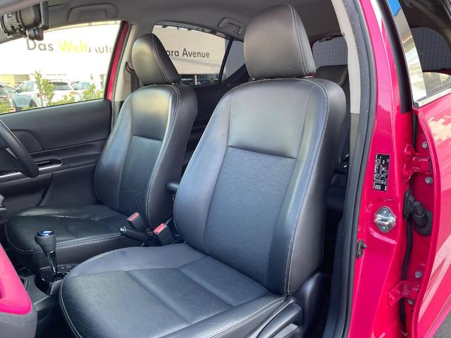 アクア Ｇブラックソフトレザーセレクション　純正７インチナビ　プリクラッシュセーフティ　バックカメラ　合皮シート　スマートキー　ＥＴＣ　クルコン　ＬＥＤヘッド　デジタルインナーミラー　車線逸脱警報　オートライト　Ｂｌｕｅｔｏｏｔｈ再生（39枚目）