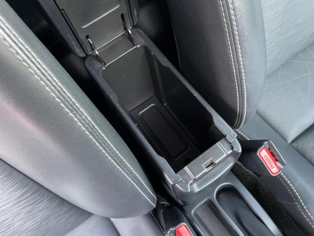 アクア Ｇブラックソフトレザーセレクション　純正７インチナビ　プリクラッシュセーフティ　バックカメラ　合皮シート　スマートキー　ＥＴＣ　クルコン　ＬＥＤヘッド　デジタルインナーミラー　車線逸脱警報　オートライト　Ｂｌｕｅｔｏｏｔｈ再生（49枚目）