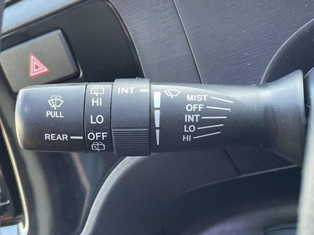 アクア Ｇブラックソフトレザーセレクション　純正７インチナビ　プリクラッシュセーフティ　バックカメラ　合皮シート　スマートキー　ＥＴＣ　クルコン　ＬＥＤヘッド　デジタルインナーミラー　車線逸脱警報　オートライト　Ｂｌｕｅｔｏｏｔｈ再生（54枚目）