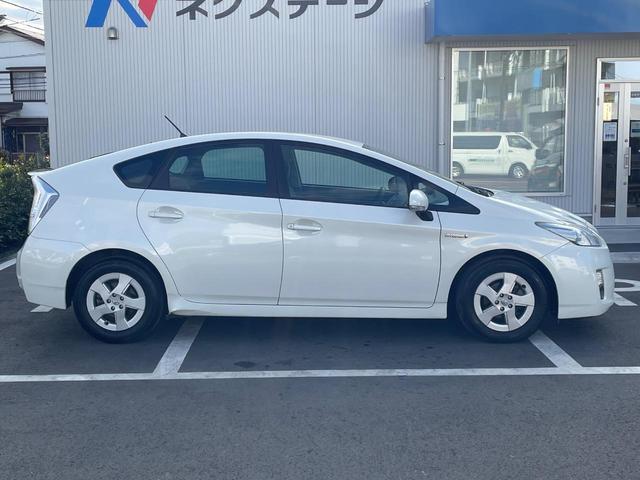 プリウス Ｓ　純正ナビ　バックカメラ　禁煙車　スマートキー　ＨＩＤヘッド　ＥＴＣ　オートライト　オートエアコン　純正１５インチＡＷ　Ｂｌｕｅｔｏｏｔｈ再生　ＣＤ／ＤＶＤ再生　フルセグ　ステアリングスイッチ（30枚目）