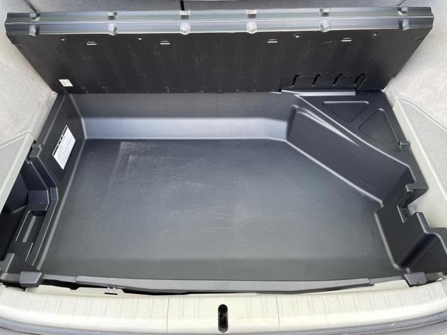 プリウス Ｓ　純正ナビ　バックカメラ　禁煙車　スマートキー　ＨＩＤヘッド　ＥＴＣ　オートライト　オートエアコン　純正１５インチＡＷ　Ｂｌｕｅｔｏｏｔｈ再生　ＣＤ／ＤＶＤ再生　フルセグ　ステアリングスイッチ（50枚目）