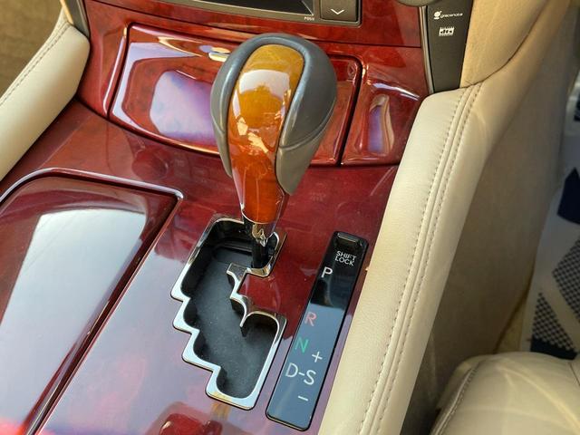 ＬＳ ＬＳ４６０　バージョンＵ　Ｉパッケージ　サンルーフ　リアエンターテイメント　マークレビンソン　プリクラッシュセーフティー　レーダークルーズ　禁煙車　本革シート　ベンチレーション　コーナーセンサー（54枚目）