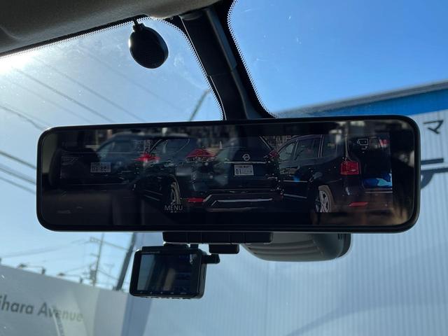 �y�C���e���W�F���g���[���~���[�z��Ȃ̑傫�ȉו��⓯��҂Ō�����m�F���Â炢���ł����S�I�J�������B�e�����ԗ�����̉f�������[���~���[���ɕ\���B�N���A�Ȏ��E�ŏ󋵂̊m�F���\�ł��I