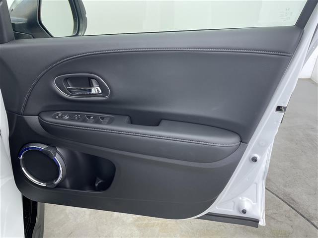 ヴェゼル ハイブリッド　モデューロＸ・ホンダセンシング　純正８インチナビ　バックカメラ　アダプティブクルーズコントロール　ＬＥＤ　ハーフレザーシート　シートヒーター　純正１８インチＡＷ　ステアリングリモコン　パドルシフト　スマートキー　ＥＴＣ　禁煙車（39枚目）