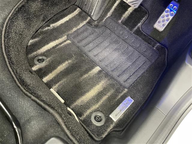 ヴェゼル ハイブリッド　モデューロＸ・ホンダセンシング　純正８インチナビ　バックカメラ　アダプティブクルーズコントロール　ＬＥＤ　ハーフレザーシート　シートヒーター　純正１８インチＡＷ　ステアリングリモコン　パドルシフト　スマートキー　ＥＴＣ　禁煙車（42枚目）