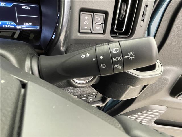 ハスラー Jスタイル デュアルカメラブレーキサポート 純正オーディオ LEDライト ハイビームアシスト シートヒーター 純正15インチAW ステアリングリモコン プッシュスタート スマートキー 純正フロアマット 禁煙車(13枚目)